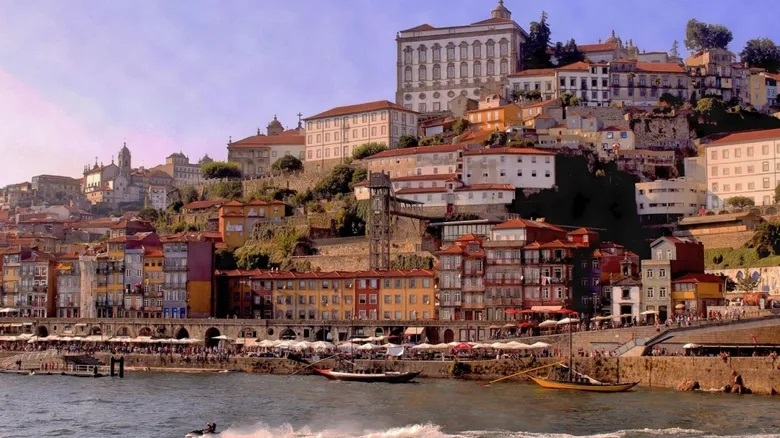 Portugal property price rises above global average