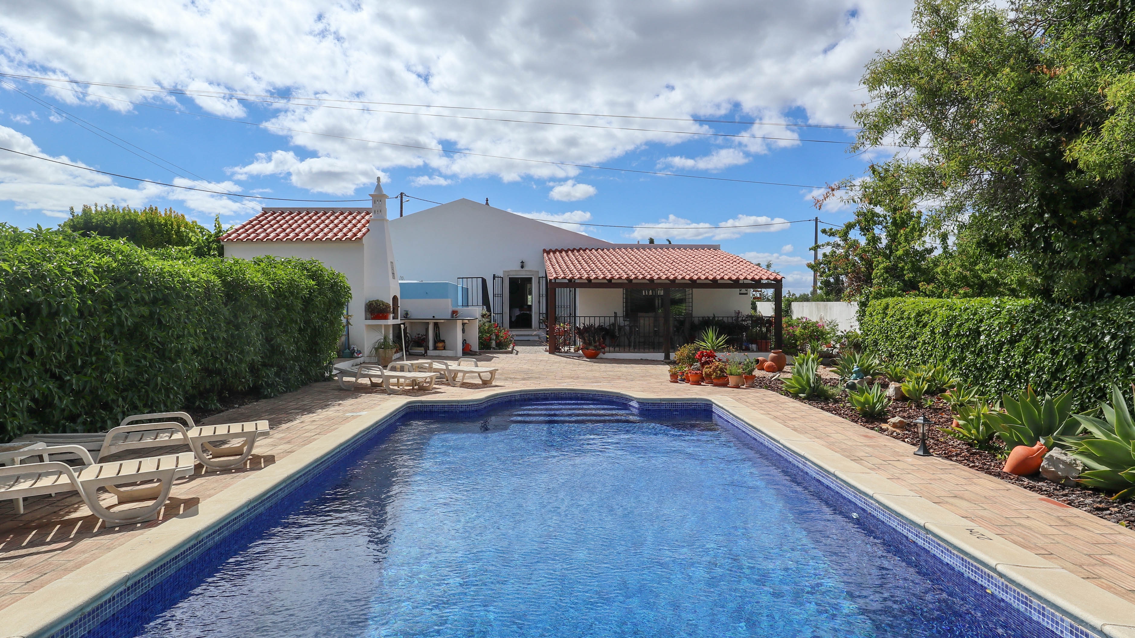 4 Bedroom Detached Villa with Pool near São Brás de Alportel | VM2246 A 4 bedroom Portuguese villa farm house style located in the countryside just 7 minutes drive from São Brás de Alportel where you have all the amenities.